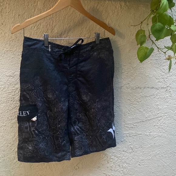 Hurley | Mens | Black Print | Swim-trunks | Size:30 - Picture 2 of 11